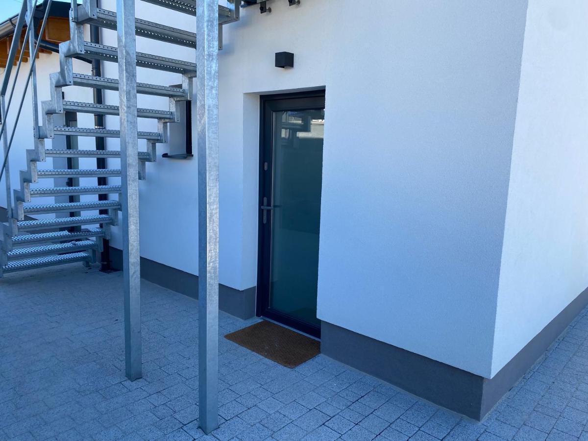 Familyfithouse Lägenhet Bystrice  Exteriör bild