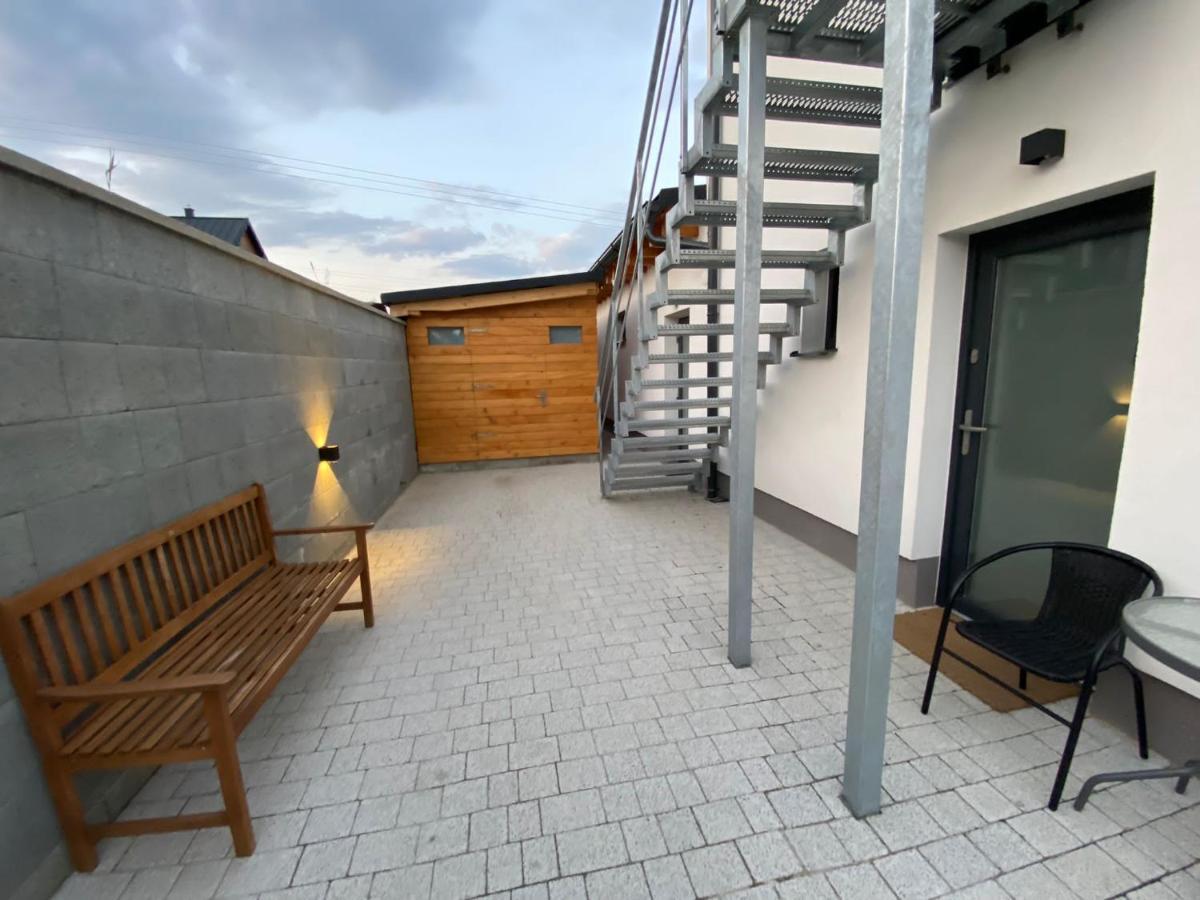 Familyfithouse Lägenhet Bystrice  Exteriör bild