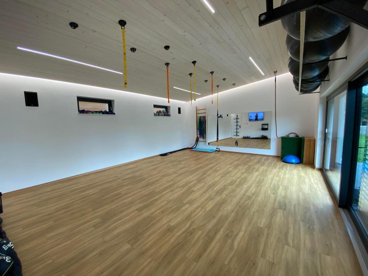 Familyfithouse Lägenhet Bystrice  Exteriör bild
